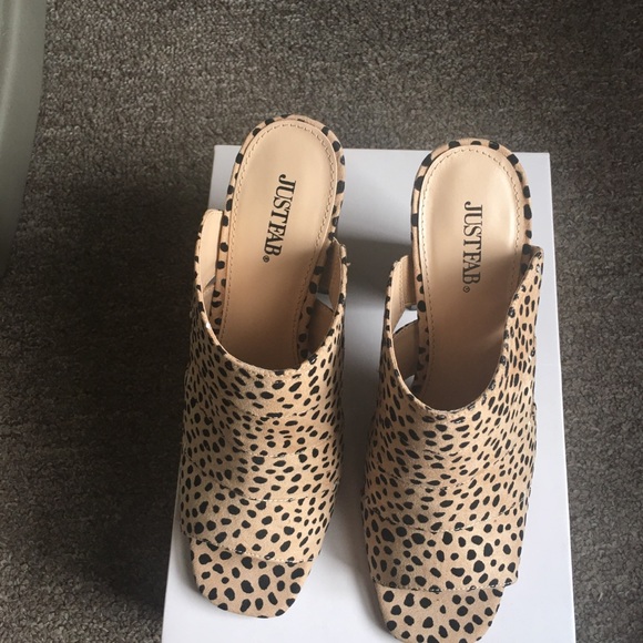 NWOT…Leopard print mules - Picture 2 of 3